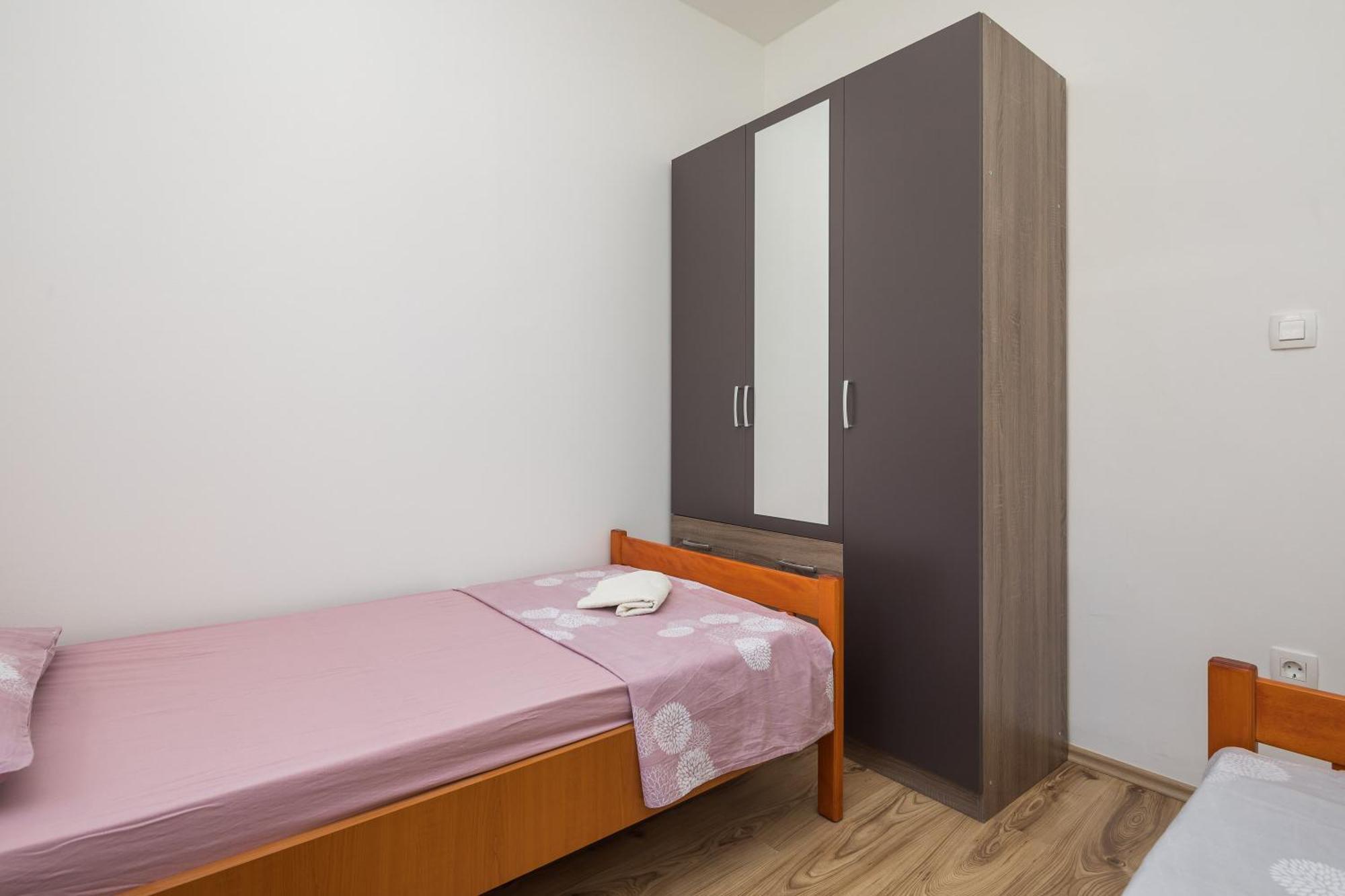 Sandy Beach Apartment Omiš Exteriör bild