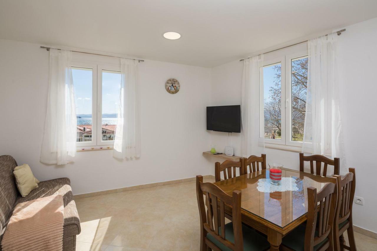 Sandy Beach Apartment Omiš Exteriör bild